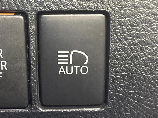 ヴェルファイアハイブリッド Ｚ　フリップダウン　両側電動スライドドア　セーフティセンス　禁煙車　純正ナビ　レーダークルーズ　寒冷地仕様　バックカメラ　ＥＴＣ　Ｂｌｕｅｔｏｏｔｈ　フルセグ　スマートキー　ＬＥＤヘッドライト（40枚目）