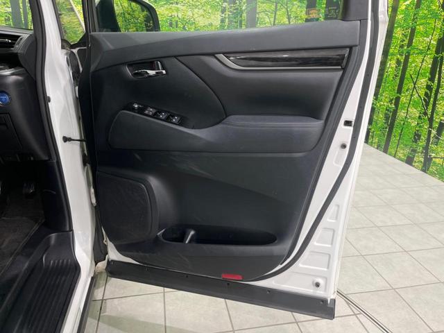 ヴェルファイアハイブリッド Ｚ　フリップダウン　両側電動スライドドア　セーフティセンス　禁煙車　純正ナビ　レーダークルーズ　寒冷地仕様　バックカメラ　ＥＴＣ　Ｂｌｕｅｔｏｏｔｈ　フルセグ　スマートキー　ＬＥＤヘッドライト（54枚目）