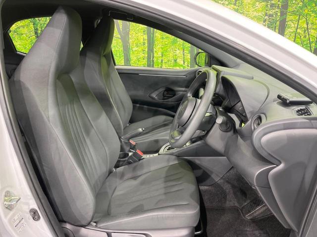 ヤリス Ｘ　セーフティセンス　禁煙車　ディスプレイオーディオ　レーダークルーズ　寒冷地仕様　バックカメラ　ＥＴＣ　Ｂｌｕｅｔｏｏｔｈ　スマートキー　レーンキープアシスト　オートライト　ステアリングスイッチ（9枚目）