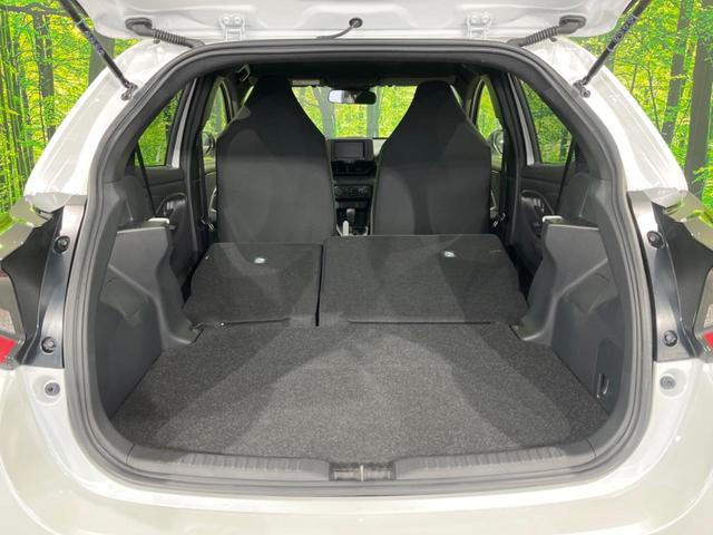 ヤリス Ｘ　セーフティセンス　禁煙車　ディスプレイオーディオ　レーダークルーズ　寒冷地仕様　バックカメラ　ＥＴＣ　Ｂｌｕｅｔｏｏｔｈ　スマートキー　レーンキープアシスト　オートライト　ステアリングスイッチ（11枚目）