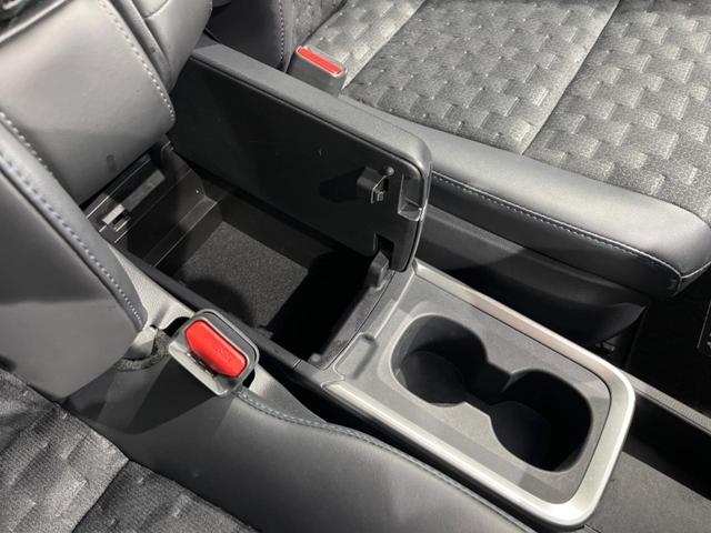 ヴォクシー ハイブリッドS-Z フリップダウン ディスプレイオーディオプラス 両側電動スライドドア セーフティセンス 禁煙車 レーダークルーズ バックカメラ ETC Bluetooth フルセグ シートヒーター パワーバックドア(57枚目)