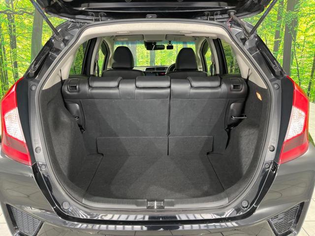 フィット 13G・Lパッケージ ファインエディション あんしんパッケージ 禁煙 寒冷地仕様 バックカメラ Bluetooth スマートキー オートライト クルーズコントロール ステアリングスイッチ オートエアコン フォグライト 盗難防止装置(10枚目)