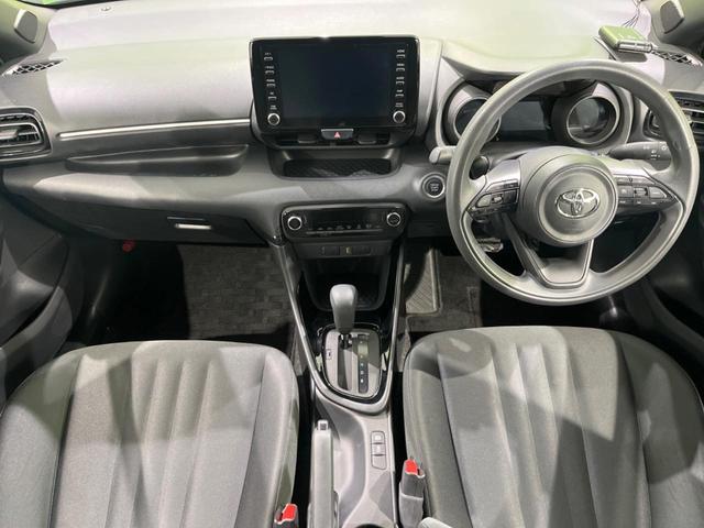ヤリス Ｇ　セーフティセンス　禁煙車　純正ディスプレイオーディオ　寒冷地仕様　レーダークルーズ　バックカメラ　ＥＴＣ　Ｂｌｕｅｔｏｏｔｈ　ドライブレコーダー　スマートキー　車線逸脱警報　ステアリングスイッチ（2枚目）
