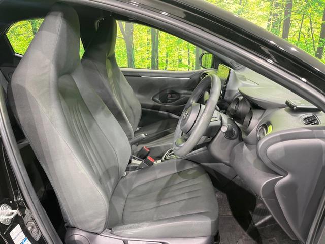 ヤリス Ｇ　セーフティセンス　禁煙車　純正ディスプレイオーディオ　寒冷地仕様　レーダークルーズ　バックカメラ　ＥＴＣ　Ｂｌｕｅｔｏｏｔｈ　ドライブレコーダー　スマートキー　車線逸脱警報　ステアリングスイッチ（9枚目）