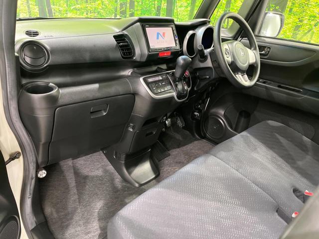 Ｎ－ＢＯＸカスタム Ｇ　純正ＳＤナビ　ＨＩＤヘッドライト　オートライト　オートエアコン　フォグライト　ＣＤ　ＤＶＤ再生　地デジ　横滑り防止装置　トラクションコントロール　ステアリングスイッチ（29枚目）