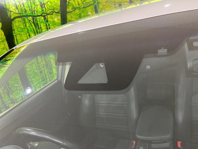 �y�v���N���b�V���Z�[�t�e�B�z�O���̎ԗ��������m���A�Փ˂������Ȏ��͌x��Œ��ӂ𑣂��A�u���[�L�𓥂ޗ͂��T�|�[�g�B�u���[�L�𓥂߂Ȃ������ꍇ�͏Փ˔�Q�y���u���[�L���쓮�A�Փˉ�����T�|�[�g���܂��B