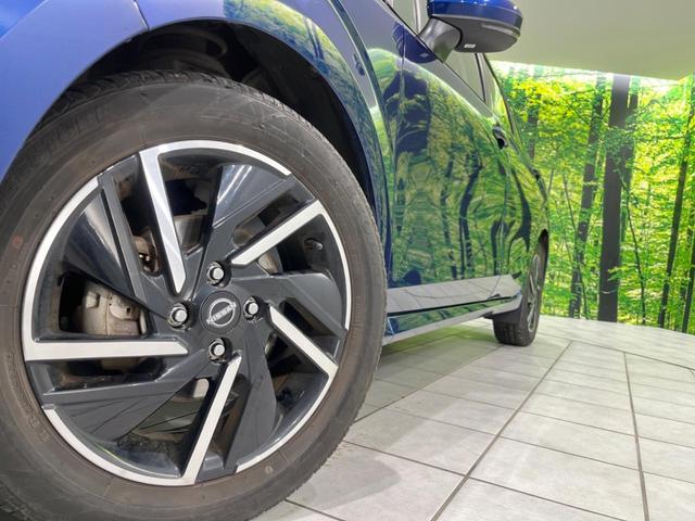 �y�����P�U�C���`�A���~�z�C�[���z�O�ςɃ}�b�`���������A���~�z�C�[���𑕒����Ă���܂��B�e��ЊO�A���~�z�C�[����A�X�^�b�h���X�^�C�����戵�����Ă���܂��B���񂲑��k����������