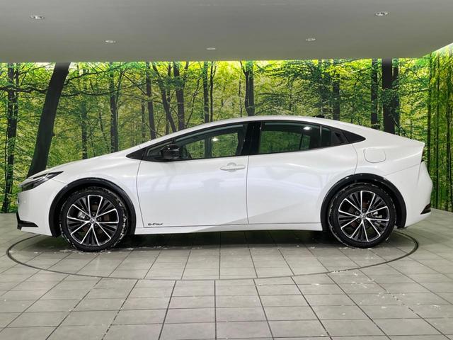 プリウス Z ガラスルーフ トヨタチームメイト セーフティセンス 禁煙車 純正12.9インチナビ 全周囲カメラ 寒冷地仕様 レーダクルーズ ETC Bluetooth フルセグ ブラインドスポットモニター(68枚目)