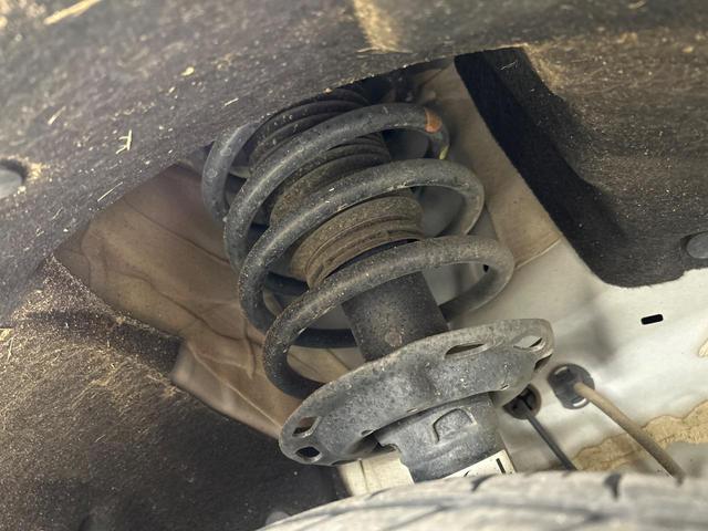 ヴェゼル ハイブリッドX・ホンダセンシング 本州仕入 4WD 純正SDナビ バックカメラ 寒冷地仕様 ホンダセンシング レーダークルーズ LEDヘッド オートライト シートヒーター デュアルオートエアコン ETC 車線逸脱警報 電動格納ミラー(69枚目)