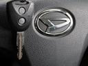 【キーレス】少し離れた場所からでもボタン一つでドアの開錠・施錠ができるのでとっても便利!ドアの鍵穴周りに傷をつけることもありません