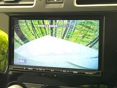 【バックカメラ】駐車時に後方がリアルタイム映像で確認できます。大型商業施設や立体駐車場での駐車時や、夜間のバック時に大活躍！運転スキルに関わらず、今や必須となった装備のひとつです！ 5