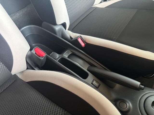 ノート Ｘ　ＦＯＵＲ　４ＷＤ／夏冬タイヤ付き／衝突軽減装置／ナビ／Ｂｌｕｅｔｏｏｔｈ対応／サイドミラーヒーター／プッシュスタート／スマートキー／リアヒーターダクト／オートライト／ハイビームアシスト／車線逸脱警報（27枚目）