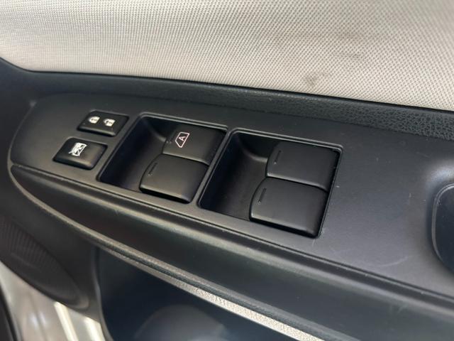 ノート Ｘ　ＦＯＵＲ　４ＷＤ／夏冬タイヤ付き／衝突軽減装置／ナビ／Ｂｌｕｅｔｏｏｔｈ対応／サイドミラーヒーター／プッシュスタート／スマートキー／リアヒーターダクト／オートライト／ハイビームアシスト／車線逸脱警報（28枚目）