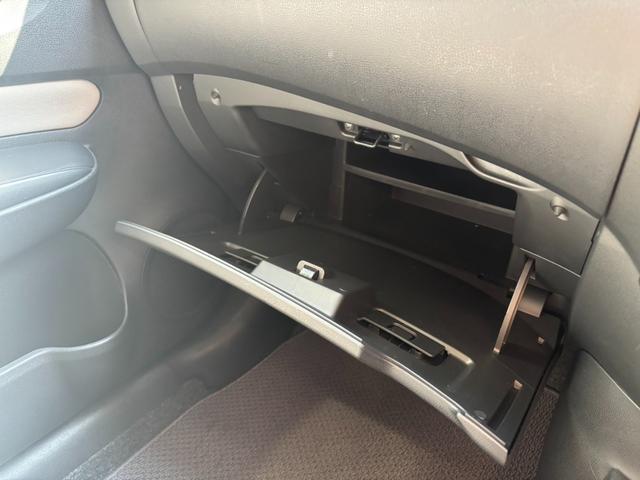 ノート Ｘ　ＦＯＵＲ　４ＷＤ／夏冬タイヤ付き／衝突軽減装置／ナビ／Ｂｌｕｅｔｏｏｔｈ対応／サイドミラーヒーター／プッシュスタート／スマートキー／リアヒーターダクト／オートライト／ハイビームアシスト／車線逸脱警報（30枚目）