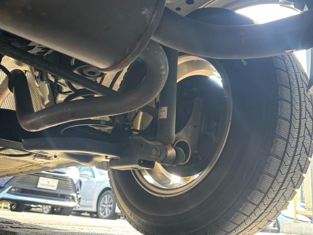 ノート Ｘ　ＦＯＵＲ　４ＷＤ／夏冬タイヤ付き／衝突軽減装置／ナビ／Ｂｌｕｅｔｏｏｔｈ対応／サイドミラーヒーター／プッシュスタート／スマートキー／リアヒーターダクト／オートライト／ハイビームアシスト／車線逸脱警報（39枚目）