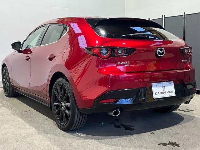 ＭＡＺＤＡ３ファストバック ２０Ｓ　ブラックトーンエディション　４ＷＤ／寒冷地／１０型ナビ／全方位カメラ／ＴＶ／衝突軽減／パワーシート＆ヒーター／ハンドルヒーター／ＬＥＤヘッドライト／レーダークルコン／置くだけ充電／ＨＤＭＩ＋Ｃタイプ端子／リアフォグ／ＨＵＤ（9枚目）
