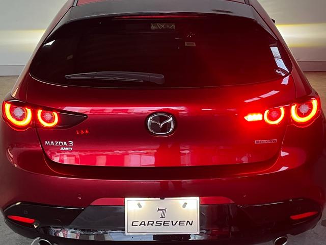 ＭＡＺＤＡ３ファストバック ２０Ｓ　ブラックトーンエディション　４ＷＤ／寒冷地／１０型ナビ／全方位カメラ／ＴＶ／衝突軽減／パワーシート＆ヒーター／ハンドルヒーター／ＬＥＤヘッドライト／レーダークルコン／置くだけ充電／ＨＤＭＩ＋Ｃタイプ端子／リアフォグ／ＨＵＤ（11枚目）