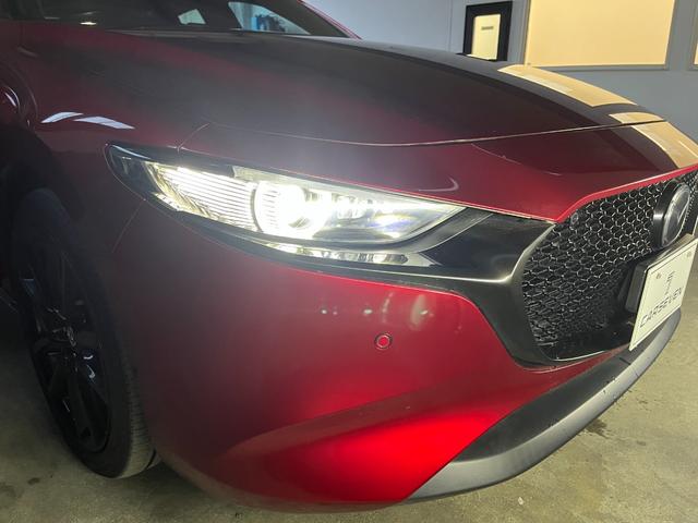 ＭＡＺＤＡ３ファストバック ２０Ｓ　ブラックトーンエディション　４ＷＤ／寒冷地／１０型ナビ／全方位カメラ／ＴＶ／衝突軽減／パワーシート＆ヒーター／ハンドルヒーター／ＬＥＤヘッドライト／レーダークルコン／置くだけ充電／ＨＤＭＩ＋Ｃタイプ端子／リアフォグ／ＨＵＤ（12枚目）