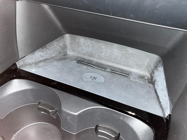 ＭＡＺＤＡ３ファストバック ２０Ｓ　ブラックトーンエディション　４ＷＤ／寒冷地／１０型ナビ／全方位カメラ／ＴＶ／衝突軽減／パワーシート＆ヒーター／ハンドルヒーター／ＬＥＤヘッドライト／レーダークルコン／置くだけ充電／ＨＤＭＩ＋Ｃタイプ端子／リアフォグ／ＨＵＤ（28枚目）