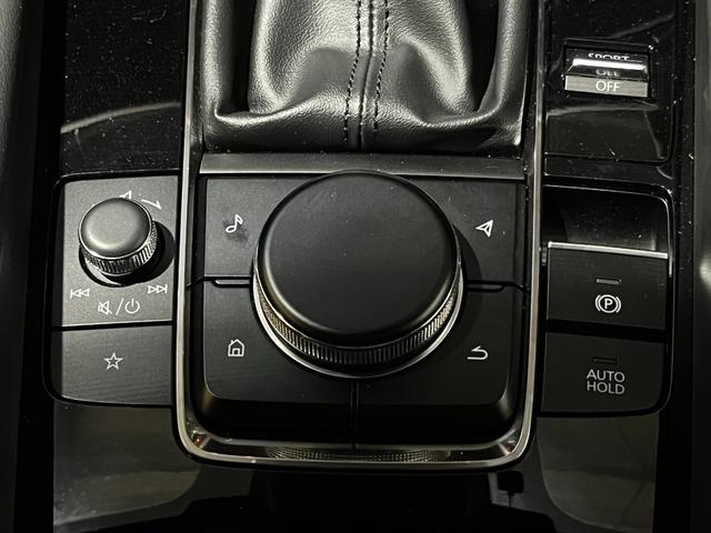 ＭＡＺＤＡ３ファストバック ２０Ｓ　ブラックトーンエディション　４ＷＤ／寒冷地／１０型ナビ／全方位カメラ／ＴＶ／衝突軽減／パワーシート＆ヒーター／ハンドルヒーター／ＬＥＤヘッドライト／レーダークルコン／置くだけ充電／ＨＤＭＩ＋Ｃタイプ端子／リアフォグ／ＨＵＤ（31枚目）