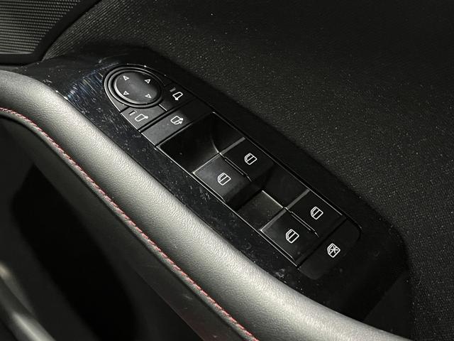 ＭＡＺＤＡ３ファストバック ２０Ｓ　ブラックトーンエディション　４ＷＤ／寒冷地／１０型ナビ／全方位カメラ／ＴＶ／衝突軽減／パワーシート＆ヒーター／ハンドルヒーター／ＬＥＤヘッドライト／レーダークルコン／置くだけ充電／ＨＤＭＩ＋Ｃタイプ端子／リアフォグ／ＨＵＤ（40枚目）