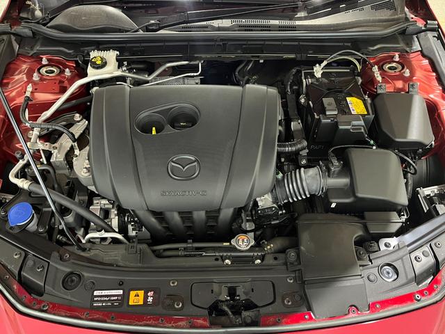 ＭＡＺＤＡ３ファストバック ２０Ｓ　ブラックトーンエディション　４ＷＤ／寒冷地／１０型ナビ／全方位カメラ／ＴＶ／衝突軽減／パワーシート＆ヒーター／ハンドルヒーター／ＬＥＤヘッドライト／レーダークルコン／置くだけ充電／ＨＤＭＩ＋Ｃタイプ端子／リアフォグ／ＨＵＤ（58枚目）
