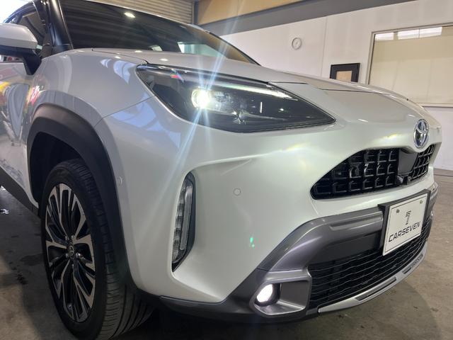 ヤリスクロス ハイブリッドＺ　アドベンチャー　４ＷＤ／ナビ／全方位カメラ／ハンズフリーパワーバックドア／ＬＥＤヘッドライト／セーフティセンス／ドラレコ／スペアキー／アドバンストパーク／パワーシート／シートーヒーター／ステアリングヒーター／ＥＴＣ（15枚目）