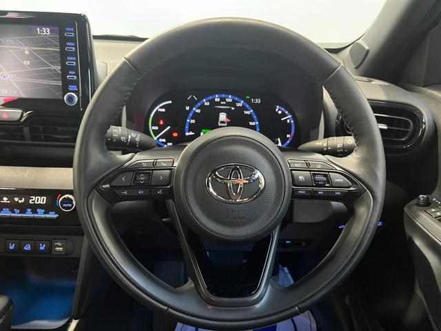 ヤリスクロス ハイブリッドＺ　アドベンチャー　４ＷＤ／ナビ／全方位カメラ／ハンズフリーパワーバックドア／ＬＥＤヘッドライト／セーフティセンス／ドラレコ／スペアキー／アドバンストパーク／パワーシート／シートーヒーター／ステアリングヒーター／ＥＴＣ（17枚目）