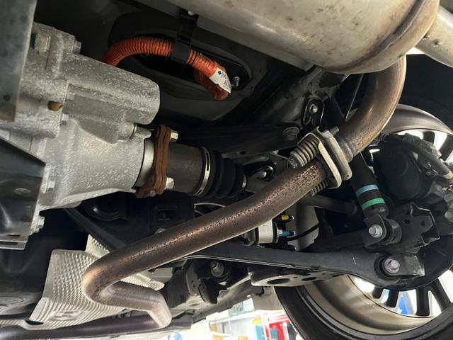 ヤリスクロス ハイブリッドＺ　アドベンチャー　４ＷＤ／ナビ／全方位カメラ／ハンズフリーパワーバックドア／ＬＥＤヘッドライト／セーフティセンス／ドラレコ／スペアキー／アドバンストパーク／パワーシート／シートーヒーター／ステアリングヒーター／ＥＴＣ（52枚目）