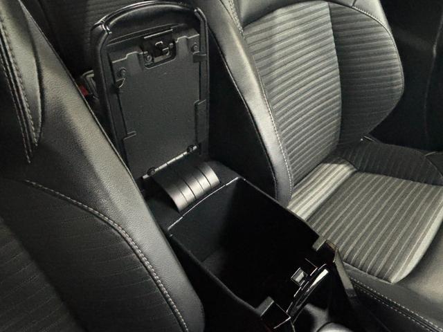カローラツーリング ハイブリッド　ダブルバイビー　４ＷＤ／９型純正ナビ／Ｂカメラ／ＴＶ／セーフティセンス／ドラレコ前後／スペアキー／ＬＥＤヘッドライト／ＬＥＤフォグライト／ＬＥＤデイライト／シートヒーター／ハンドルヒーター／ＡＣ１００Ｖ電源／ソナー（31枚目）