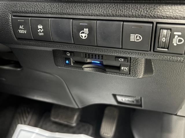 カローラツーリング ハイブリッド　ダブルバイビー　４ＷＤ／９型純正ナビ／Ｂカメラ／ＴＶ／セーフティセンス／ドラレコ前後／スペアキー／ＬＥＤヘッドライト／ＬＥＤフォグライト／ＬＥＤデイライト／シートヒーター／ハンドルヒーター／ＡＣ１００Ｖ電源／ソナー（34枚目）