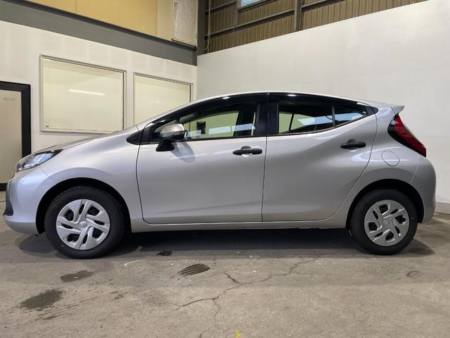 アクア B 4WD/衝突軽減/ナビ/バックカメラ/TV/LEDヘッドライト/ドラレコ/スペアキー/AC100V電源/レーダークルーズコントロール/CD+DVD再生/ミラーヒーター/(7枚目)