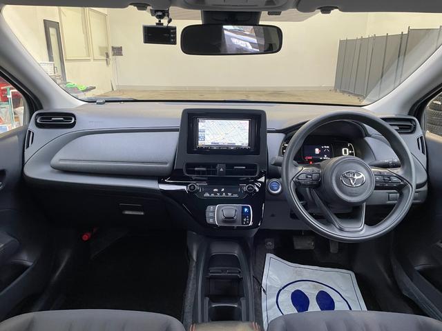 アクア B 4WD/衝突軽減/ナビ/バックカメラ/TV/LEDヘッドライト/ドラレコ/スペアキー/AC100V電源/レーダークルーズコントロール/CD+DVD再生/ミラーヒーター/(15枚目)