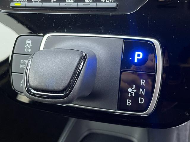 アクア B 4WD/衝突軽減/ナビ/バックカメラ/TV/LEDヘッドライト/ドラレコ/スペアキー/AC100V電源/レーダークルーズコントロール/CD+DVD再生/ミラーヒーター/(27枚目)