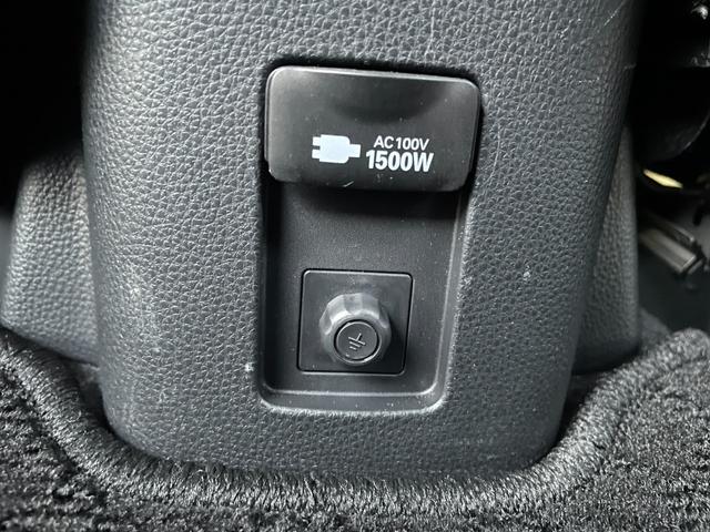 アクア B 4WD/衝突軽減/ナビ/バックカメラ/TV/LEDヘッドライト/ドラレコ/スペアキー/AC100V電源/レーダークルーズコントロール/CD+DVD再生/ミラーヒーター/(32枚目)