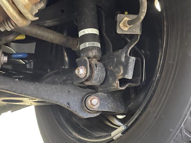 アクア B 4WD/衝突軽減/ナビ/バックカメラ/TV/LEDヘッドライト/ドラレコ/スペアキー/AC100V電源/レーダークルーズコントロール/CD+DVD再生/ミラーヒーター/(41枚目)