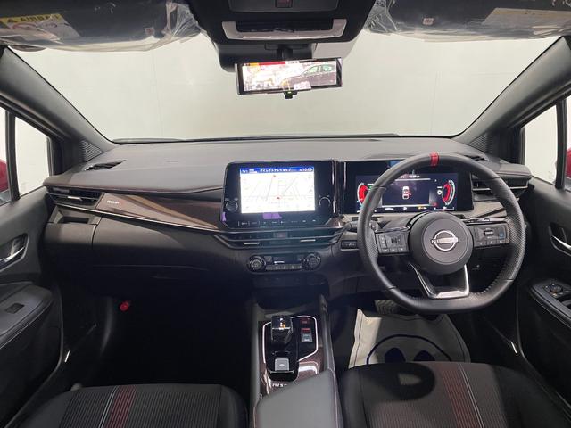 オーラ ニスモ チューンドe-パワー4WD 4WD/夏冬タイヤ付/9型ナビ/BOSSサウンド/全方位カメラ/TV/ブラックフードデカール/プロパイロット/デジタルミラー/全方位運転支援/寒冷地/LEDヘッドライト/シート&ハンドルヒーター(14枚目)