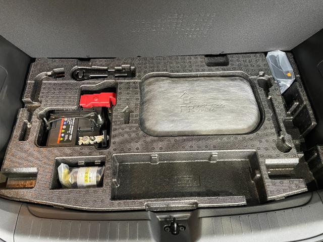 オーラ ニスモ チューンドe-パワー4WD 4WD/夏冬タイヤ付/9型ナビ/BOSSサウンド/全方位カメラ/TV/ブラックフードデカール/プロパイロット/デジタルミラー/全方位運転支援/寒冷地/LEDヘッドライト/シート&ハンドルヒーター(45枚目)