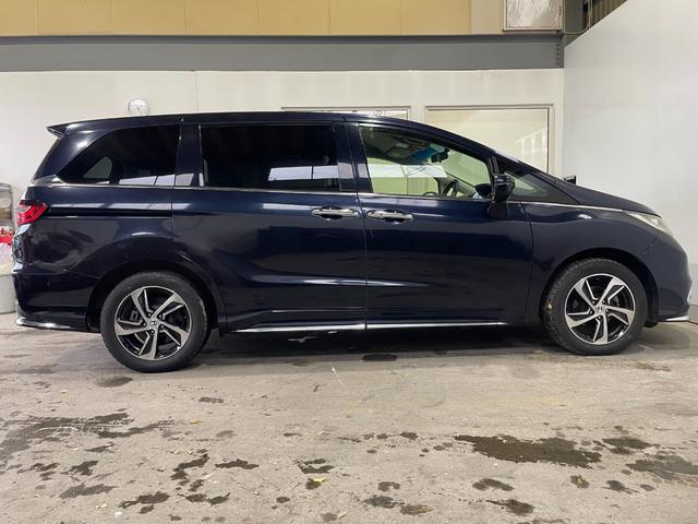 オデッセイ アブソルート・Ｘホンダセンシング　４ＷＤ／夏冬タイヤ付／９型ナビ／フリップダウン／Ｂカメラ／ＴＶ／寒冷地仕様／両側パワースライドドア／ＬＥＤヘッドライト／衝突軽減／スペアキー／ＥＴＣ／パワーシート／ＣＤ＋ＤＶＤ再生／Ｂｌｕｅｔｏｏｔｈ（8枚目）