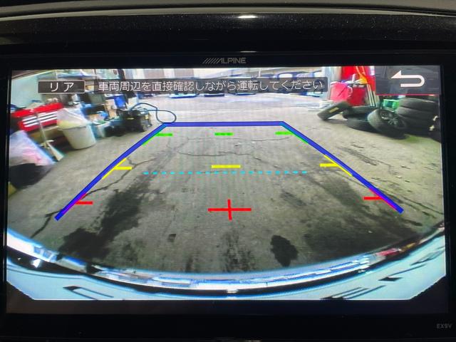 オデッセイ アブソルート・Ｘホンダセンシング　４ＷＤ／夏冬タイヤ付／９型ナビ／フリップダウン／Ｂカメラ／ＴＶ／寒冷地仕様／両側パワースライドドア／ＬＥＤヘッドライト／衝突軽減／スペアキー／ＥＴＣ／パワーシート／ＣＤ＋ＤＶＤ再生／Ｂｌｕｅｔｏｏｔｈ（17枚目）