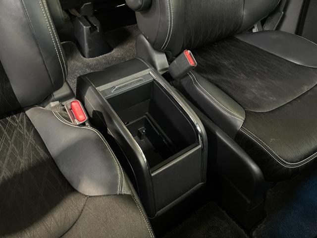 オデッセイ アブソルート・Ｘホンダセンシング　４ＷＤ／夏冬タイヤ付／９型ナビ／フリップダウン／Ｂカメラ／ＴＶ／寒冷地仕様／両側パワースライドドア／ＬＥＤヘッドライト／衝突軽減／スペアキー／ＥＴＣ／パワーシート／ＣＤ＋ＤＶＤ再生／Ｂｌｕｅｔｏｏｔｈ（31枚目）