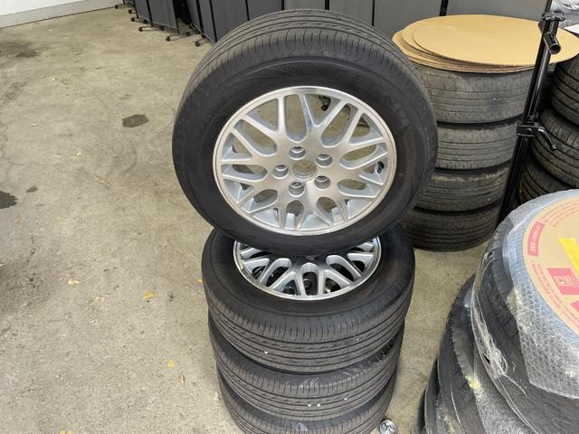 ノア ハイブリッドＳ－Ｚ　４ＷＤ／夏冬タイヤ付／１０．５型ナビ／１４型フリップダウン／寒冷地／エンスタ／両側ハンズフリーパワスラ／パワーバックドア／デジタルミラー／Ｂカメラ／ＴＶ／／ＬＥＤヘッドライト／ＨＵＤ／ＢＳＭ／スペア（14枚目）