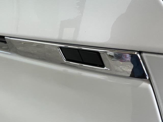 ノア ハイブリッドＳ－Ｚ　４ＷＤ／夏冬タイヤ付／１０．５型ナビ／１４型フリップダウン／寒冷地／エンスタ／両側ハンズフリーパワスラ／パワーバックドア／デジタルミラー／Ｂカメラ／ＴＶ／／ＬＥＤヘッドライト／ＨＵＤ／ＢＳＭ／スペア（58枚目）