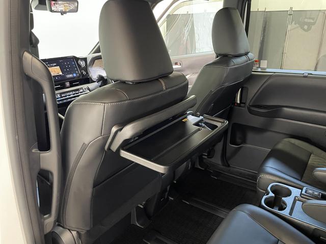 ノア ハイブリッドＳ－Ｚ　４ＷＤ／夏冬タイヤ付／１０．５型ナビ／１４型フリップダウン／寒冷地／エンスタ／両側ハンズフリーパワスラ／パワーバックドア／デジタルミラー／Ｂカメラ／ＴＶ／／ＬＥＤヘッドライト／ＨＵＤ／ＢＳＭ／スペア（69枚目）