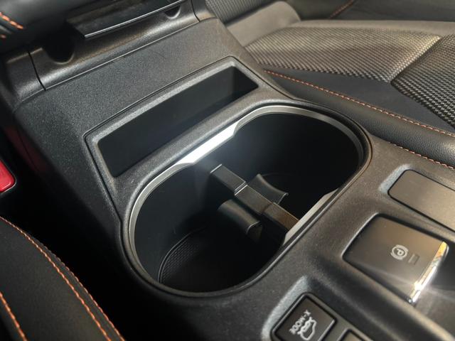 ＸＶ ２．０ｉ－Ｓ　アイサイト　４ＷＤ／夏冬タイヤ付／８型ナビ／Ｂカメラ／エンスタ／ＴＶ／寒冷地仕様／ＬＥＤヘッドライト／ＬＥＤライナー／アイサイトＶｅｒ３／パワーシート／スペア／ＣＤ＋ＤＶＤ再生／ＡｐｐｌｅＣａｒＰｌａｙ（36枚目）