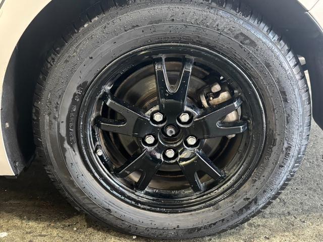 プリウス Ａ　４ＷＤ／寒冷地仕様／ナビ／Ｂカメラ／ＴＶ／衝突軽減／パーキングアシスト／ＬＥＤヘッドライト／ＬＥＤフォグライト／ヘッドアップディスプレイ／スペア／ＥＴＣ／ドラレコ／ＢＳＭ／リアフォグ／障害物センサー（12枚目）