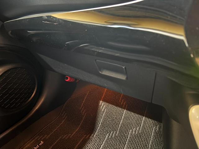 プリウス Ａ　４ＷＤ／寒冷地仕様／ナビ／Ｂカメラ／ＴＶ／衝突軽減／パーキングアシスト／ＬＥＤヘッドライト／ＬＥＤフォグライト／ヘッドアップディスプレイ／スペア／ＥＴＣ／ドラレコ／ＢＳＭ／リアフォグ／障害物センサー（33枚目）