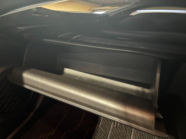 プリウス Ａ　４ＷＤ／寒冷地仕様／ナビ／Ｂカメラ／ＴＶ／衝突軽減／パーキングアシスト／ＬＥＤヘッドライト／ＬＥＤフォグライト／ヘッドアップディスプレイ／スペア／ＥＴＣ／ドラレコ／ＢＳＭ／リアフォグ／障害物センサー（34枚目）