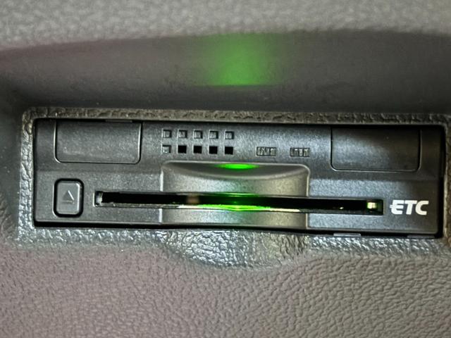 プリウス Ａ　４ＷＤ／寒冷地仕様／ナビ／Ｂカメラ／ＴＶ／衝突軽減／パーキングアシスト／ＬＥＤヘッドライト／ＬＥＤフォグライト／ヘッドアップディスプレイ／スペア／ＥＴＣ／ドラレコ／ＢＳＭ／リアフォグ／障害物センサー（38枚目）