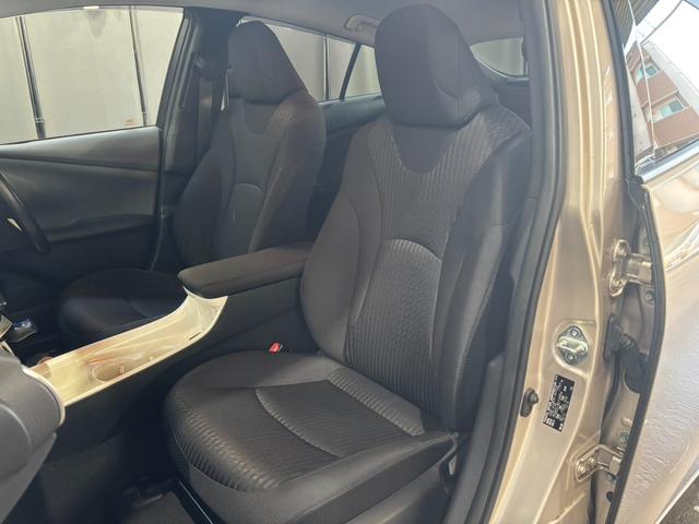 プリウス Ａ　４ＷＤ／寒冷地仕様／ナビ／Ｂカメラ／ＴＶ／衝突軽減／パーキングアシスト／ＬＥＤヘッドライト／ＬＥＤフォグライト／ヘッドアップディスプレイ／スペア／ＥＴＣ／ドラレコ／ＢＳＭ／リアフォグ／障害物センサー（40枚目）